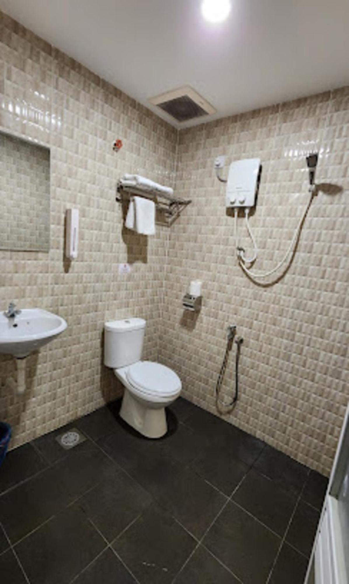 Sam Hotel Sitiawan Zewnętrze zdjęcie